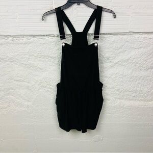 No boundaries Black shortalls with Adjustable Straps size large